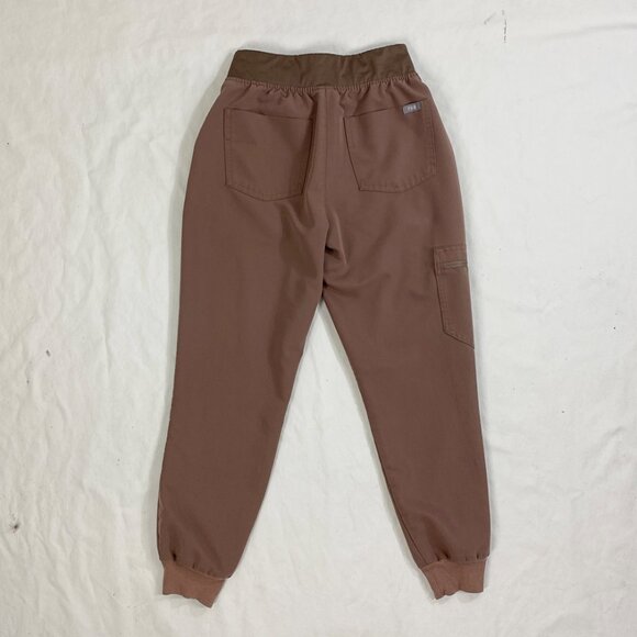Figs Scrub Set Fitted Top and Zamora Joggers Mocha Brown Technical collection - Picture 4 of 12